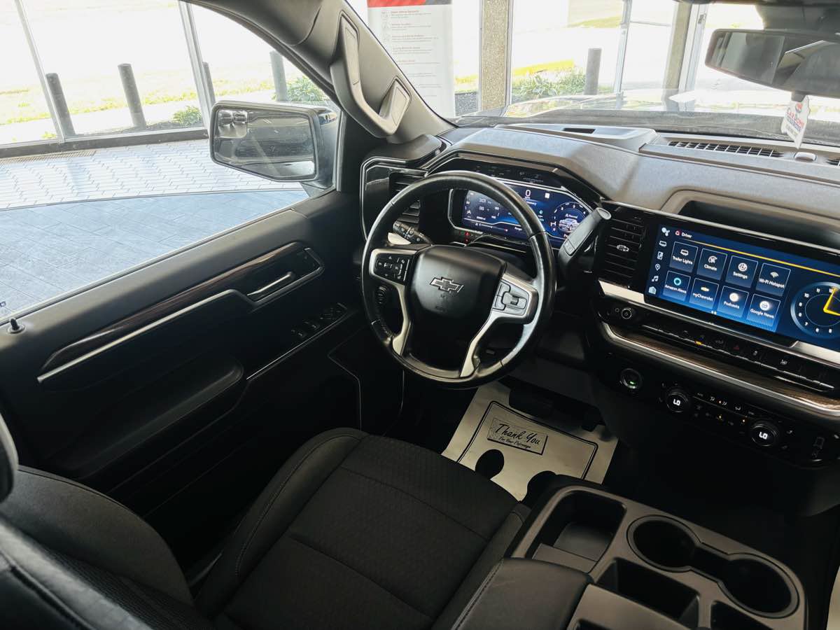 Used 2022 Chevrolet Silverado 1500 RST AWD/4WD image 47