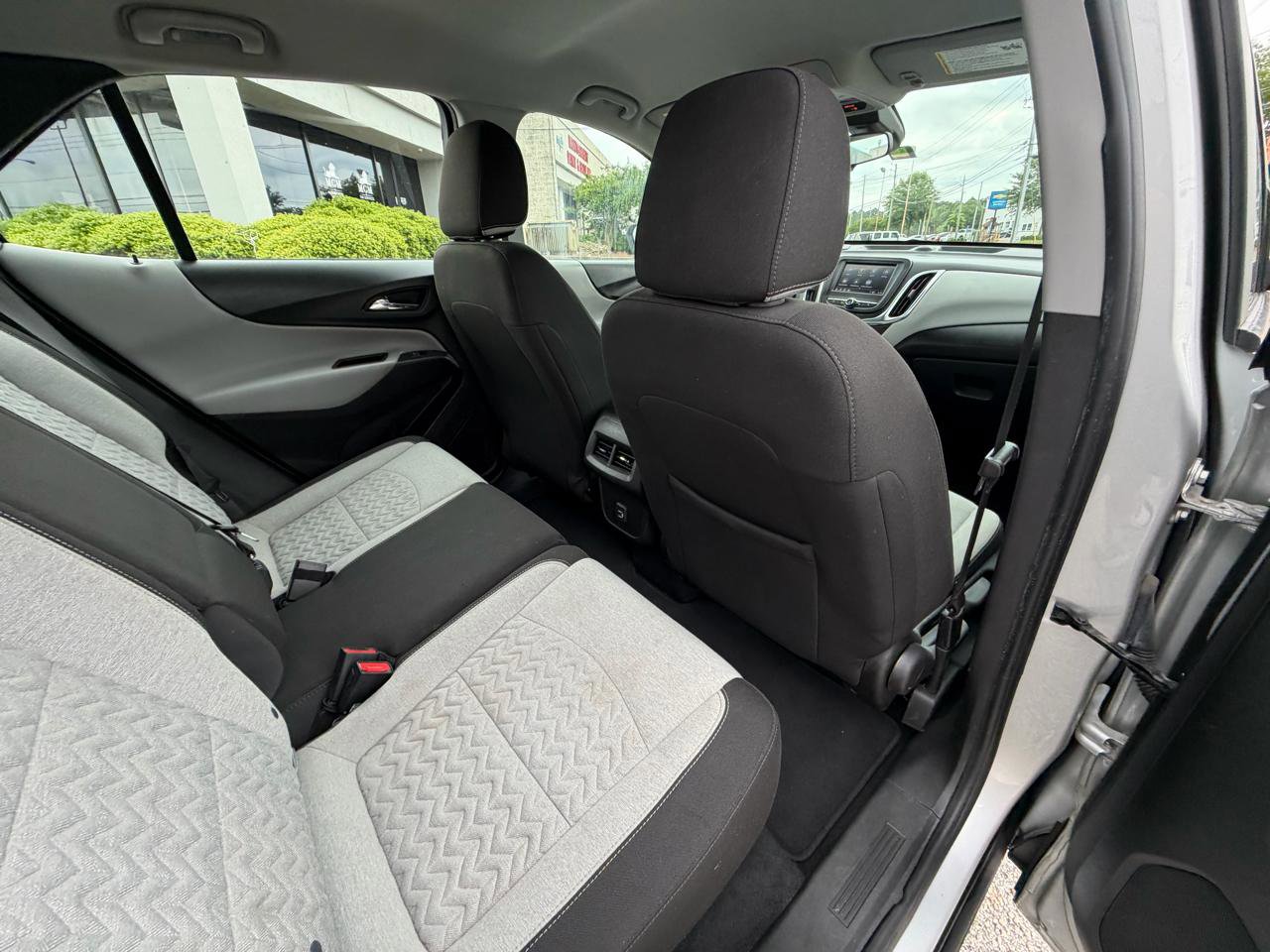 Used 2022 Chevrolet Equinox LS w/ Driver Confidence II Package FWD image 33