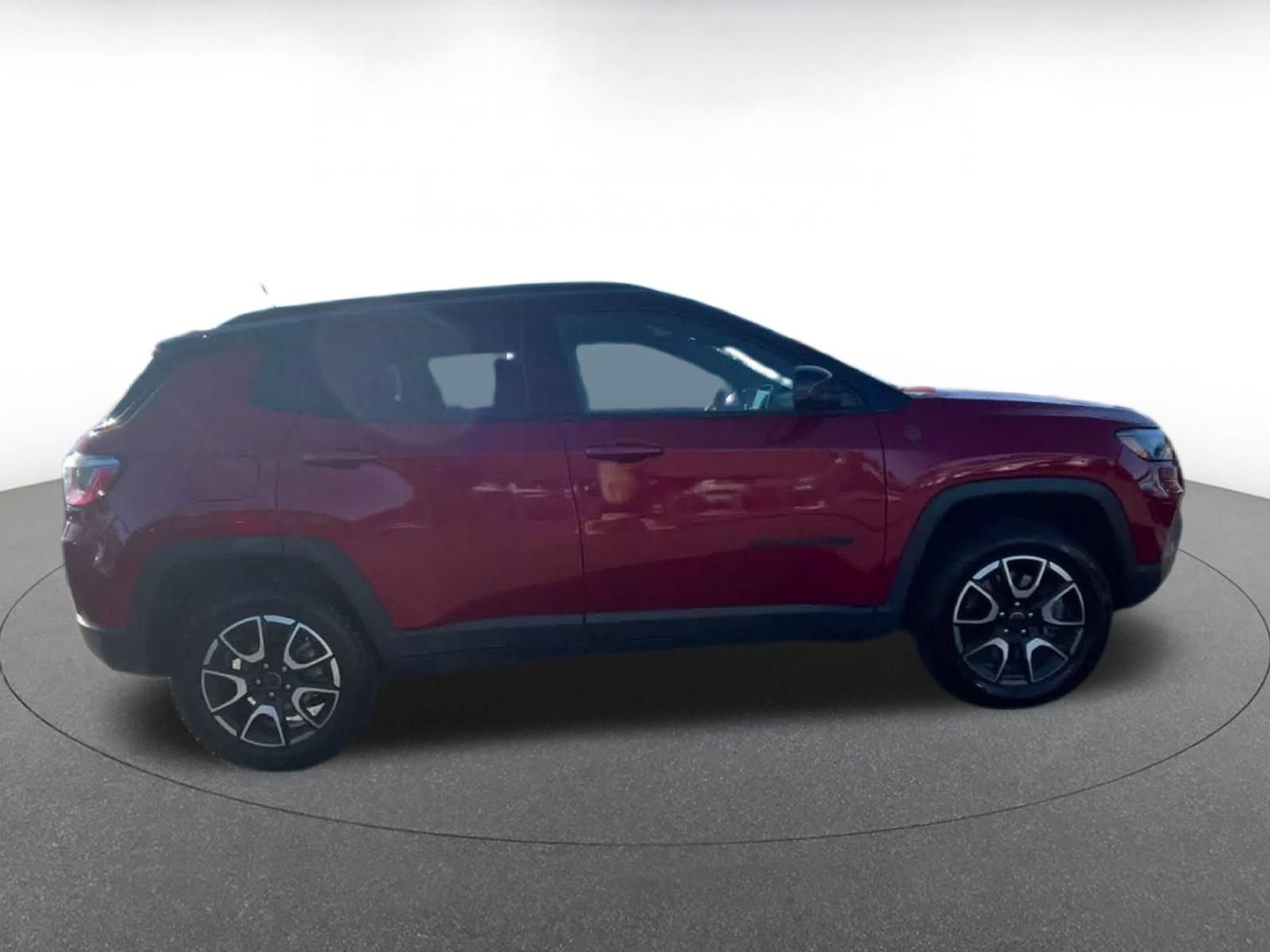 Used 2025 Jeep Compass Trailhawk AWD/4WD image 15