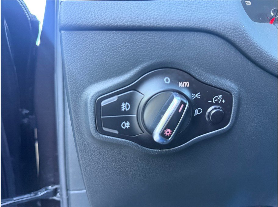 Used 2014 Audi Q5 TDI Prestige w/ Prestige Package image 29