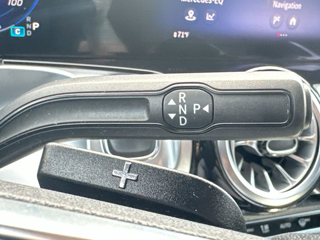 Used 2024 Mercedes-Benz EQB 250+ image 17
