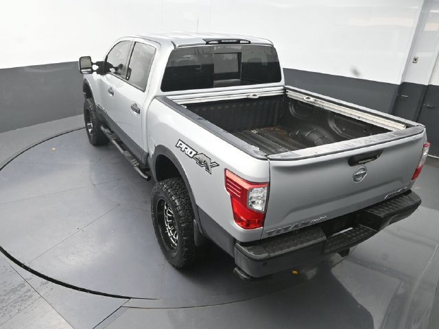 Used 2018 Nissan Titan PRO-4X w/ Pro-4x Convenience Package AWD/4WD image 27