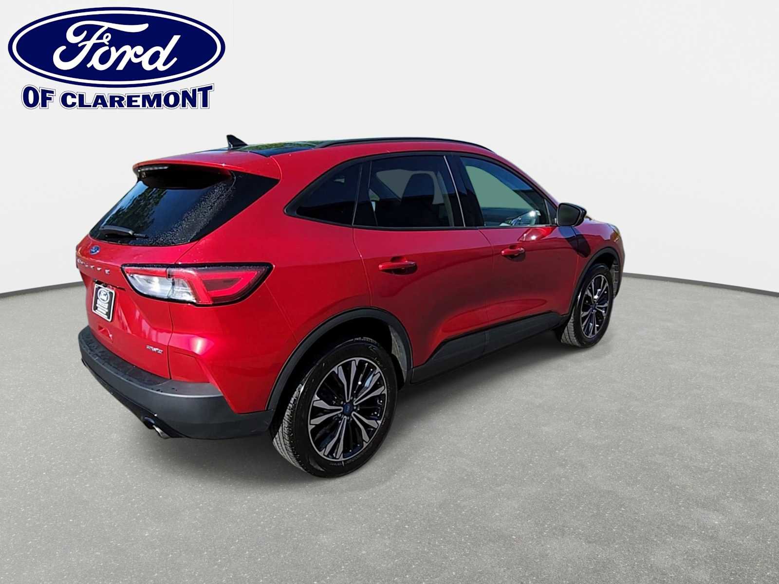 Used 2022 Ford Escape SE w/ SE Sport Appearance Package AWD/4WD image 8