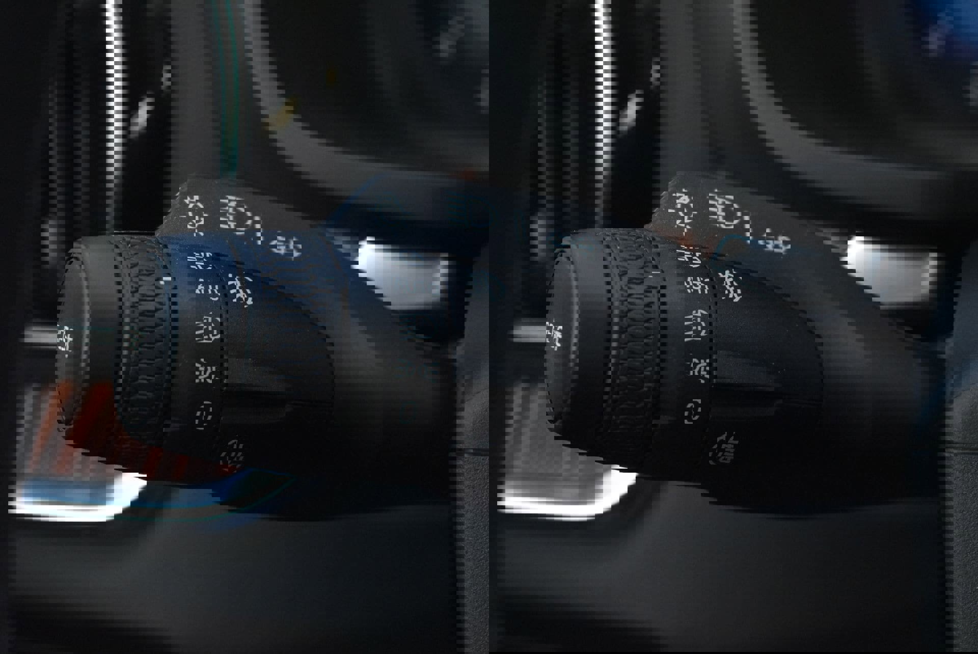 Used 2024 Volvo S60 B5 Plus image 23