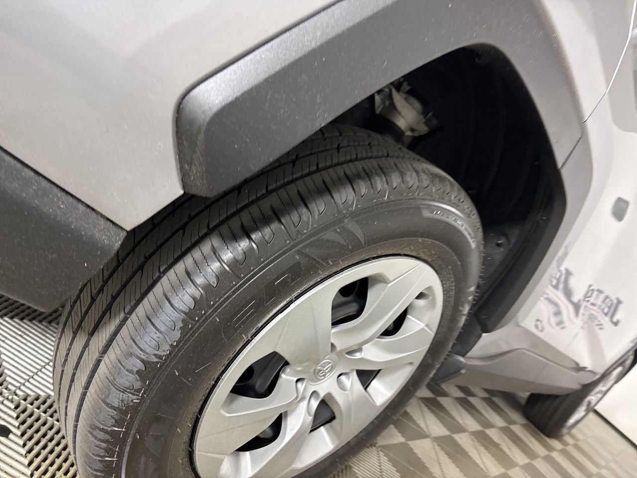 Used 2023 Toyota RAV4 LE FWD image 30