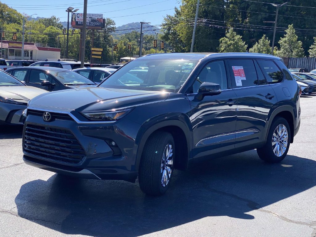 New 2026 Toyota Grand Highlander AWD image 6