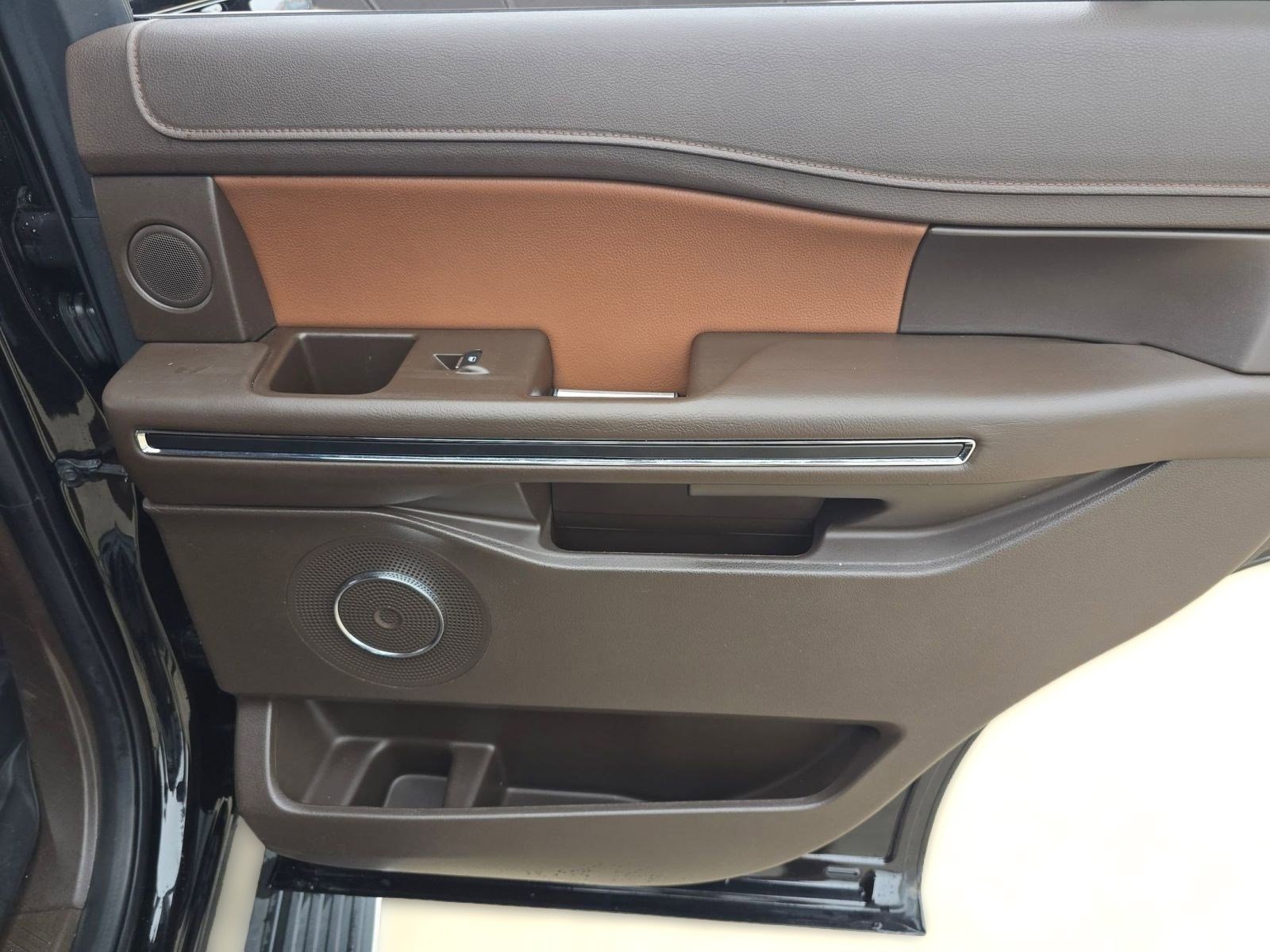 Used 2022 Ford Expedition King Ranch image 27