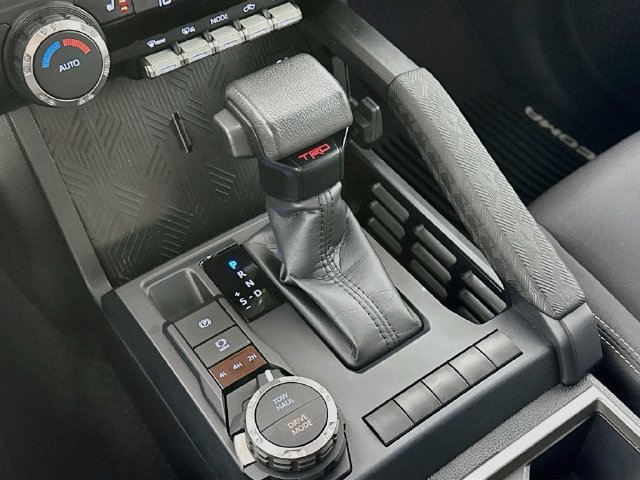 Used 2024 Toyota Tacoma TRD Sport AWD/4WD image 23