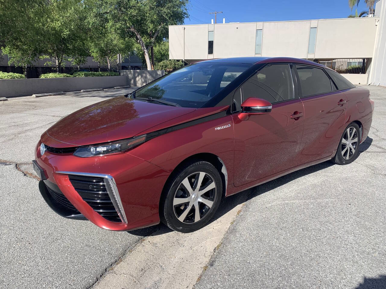 Used 2018 Toyota Mirai image 2