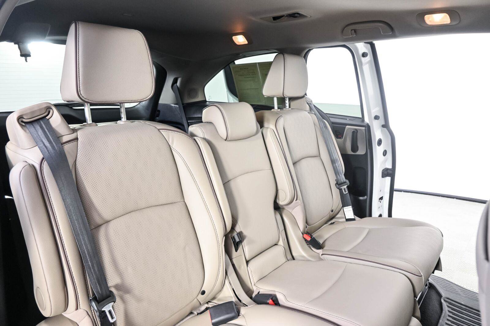 Used 2022 Honda Odyssey Elite image 21