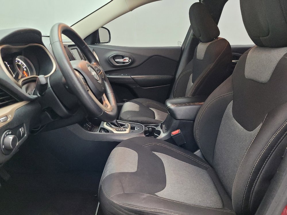 Used 2017 Jeep Cherokee Sport image 17