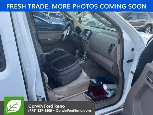Used 2011 Nissan Pathfinder SV AWD/4WD image 14