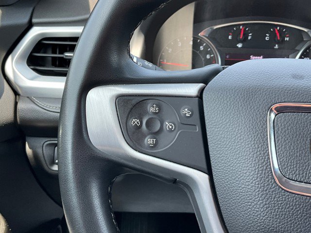 Used 2023 GMC Acadia SLT image 16