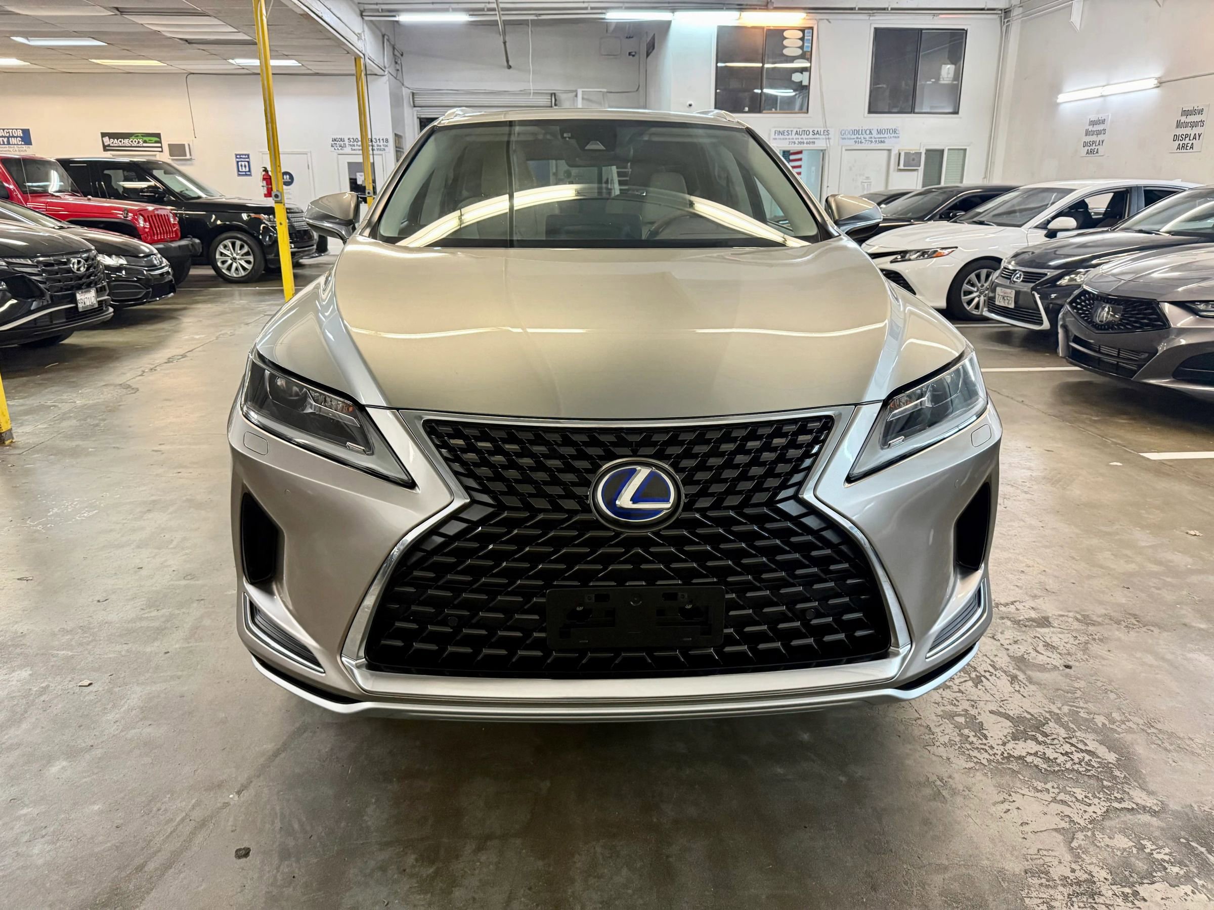 Used 2020 Lexus RX 450hL AWD w/ Premium Package image 2