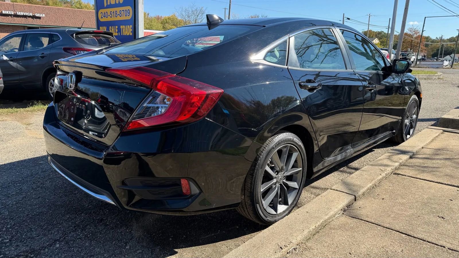 Used 2020 Honda Civic EX-L image 6