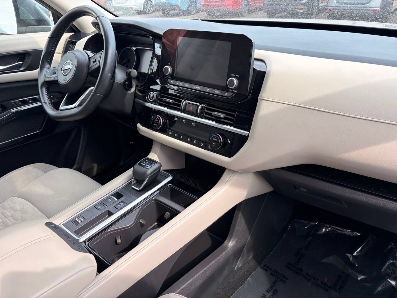 Certified 2022 Nissan Pathfinder SV w/ SV Black Package FWD image 12