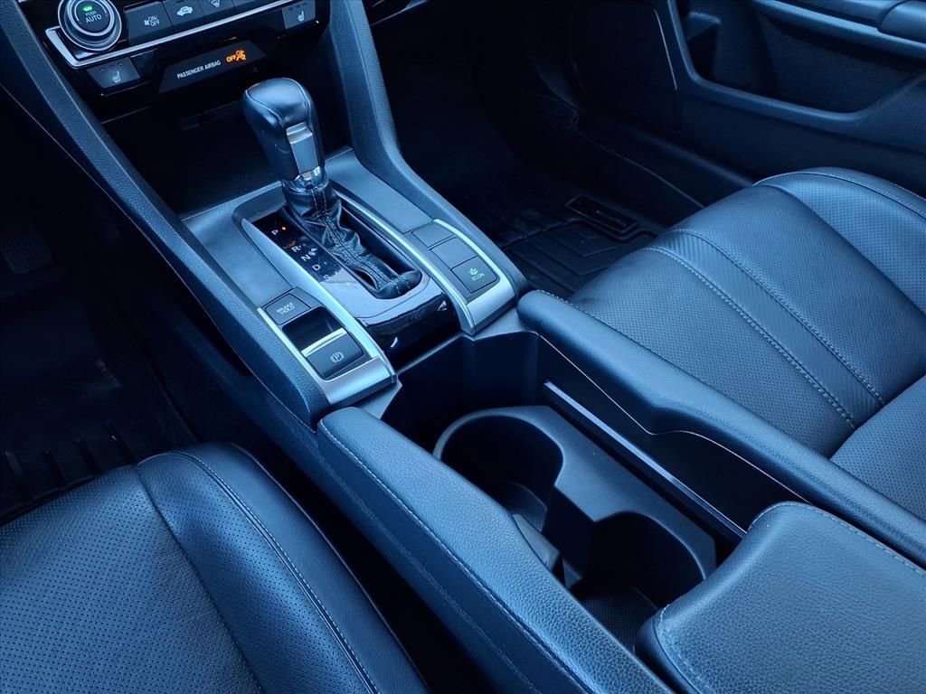 Used 2017 Honda Civic Touring image 16