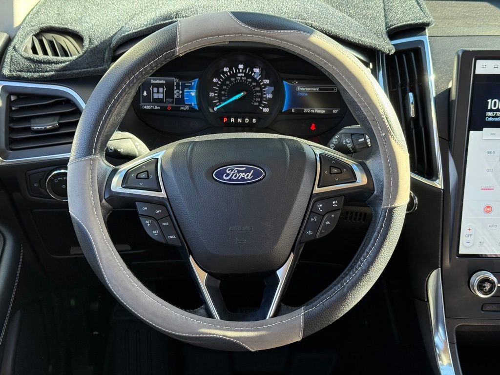 Used 2023 Ford Edge Titanium image 21