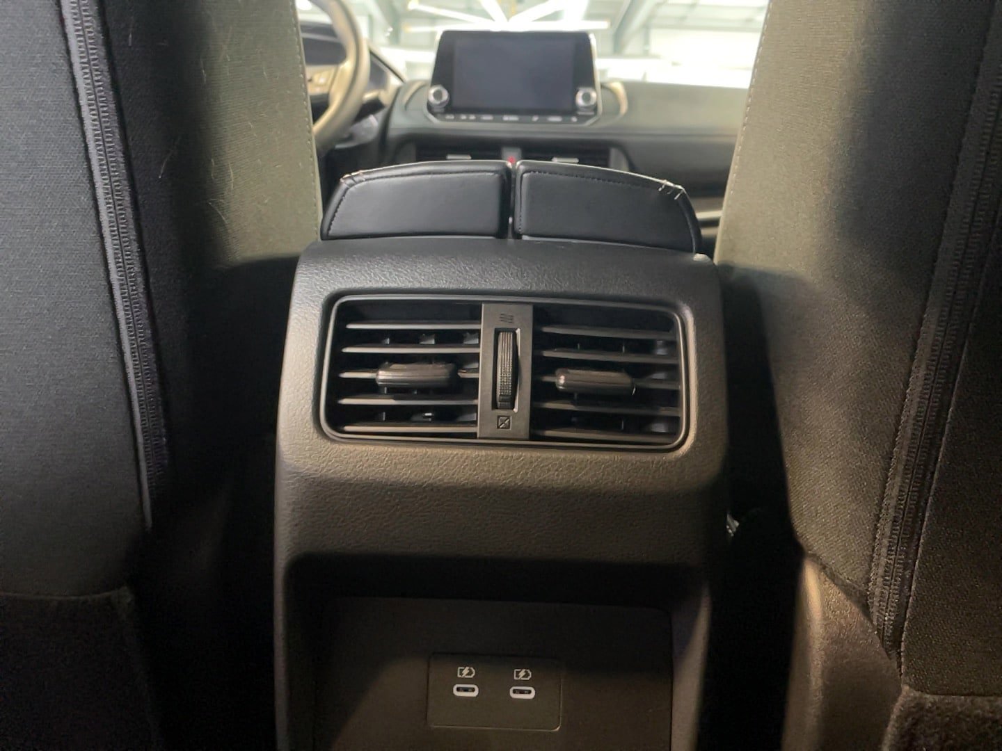 Used 2025 Nissan Rogue SV image 15