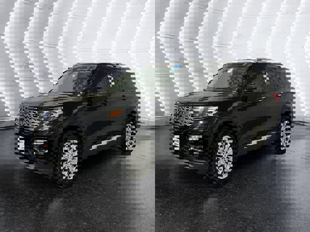 Used 2022 Ford Explorer Limited w/ Equipment Group 301A image 3