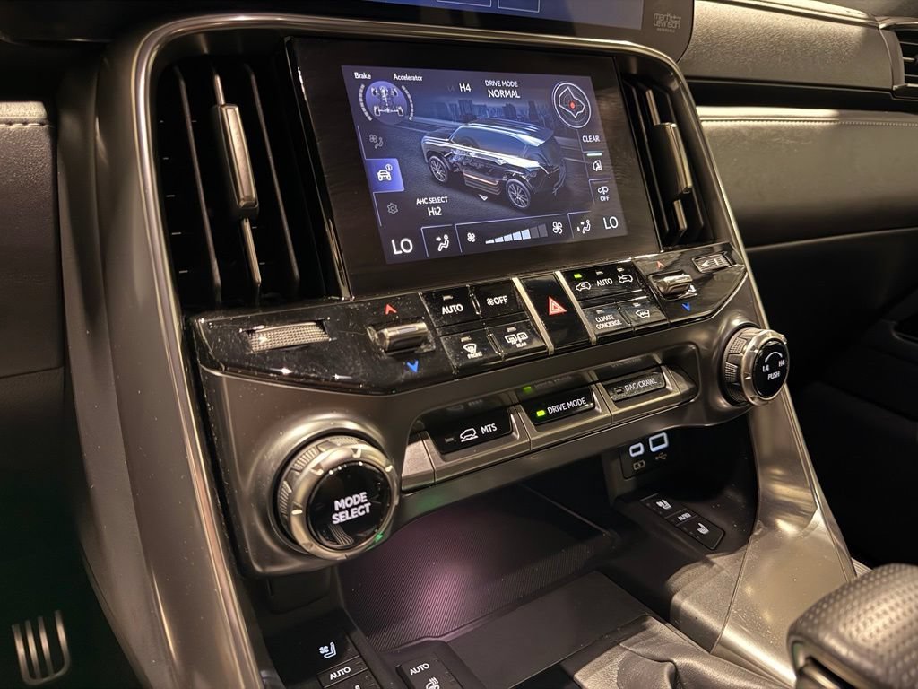Used 2024 Lexus LX 600 F Sport AWD/4WD image 26