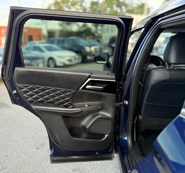 Used 2022 Mitsubishi Outlander SEL image 23