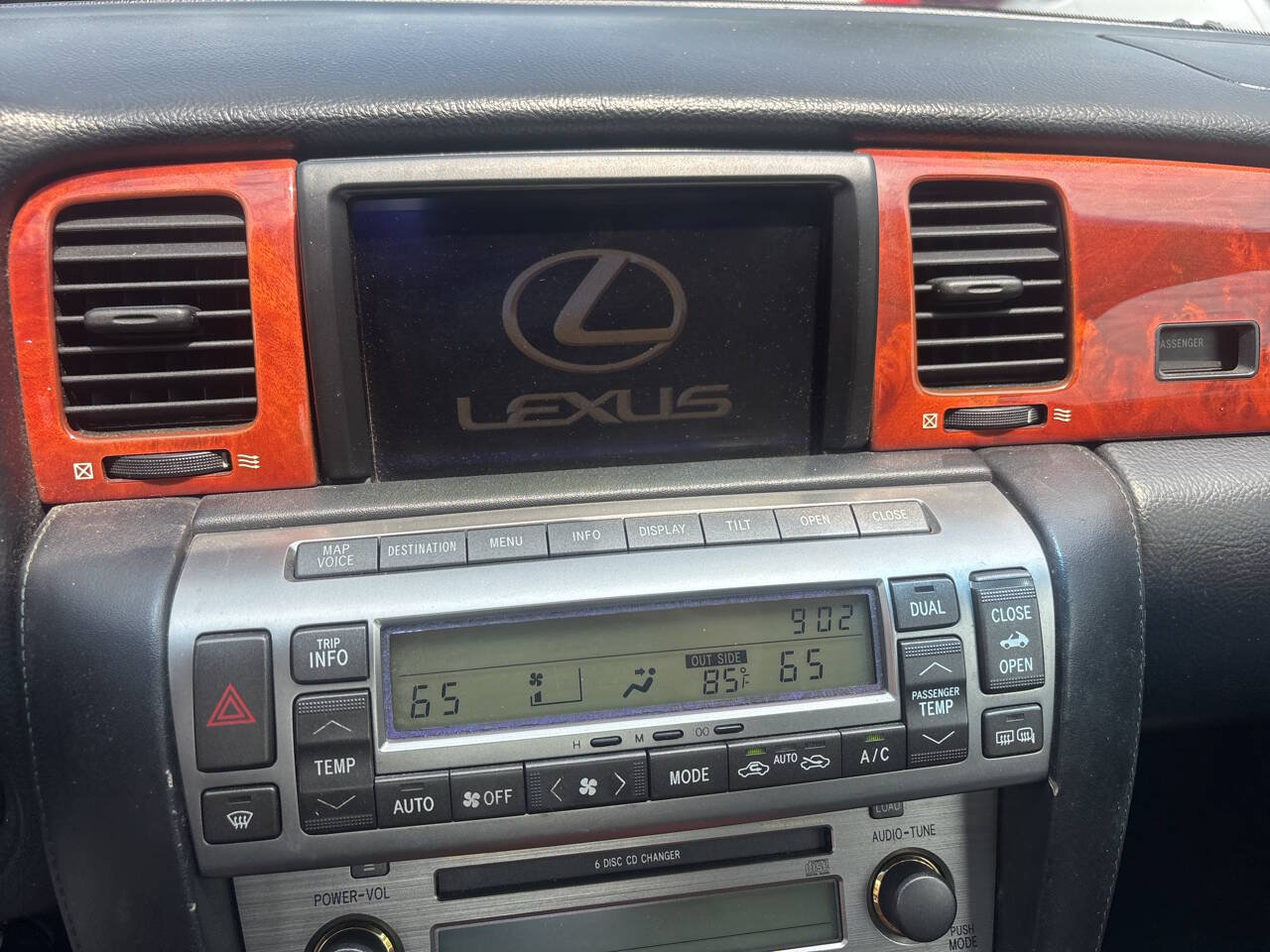 Used 2002 Lexus SC 430 Convertible RWD image 19