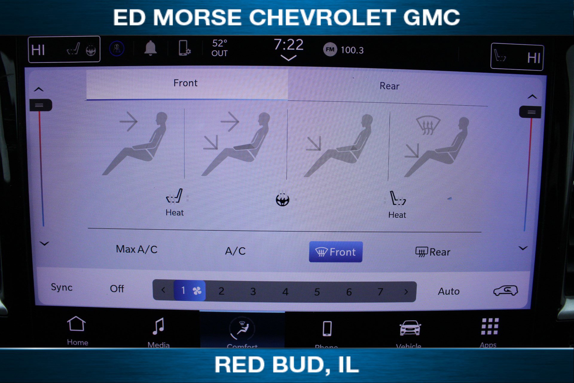 Used 2023 Chrysler Pacifica Touring-L image 11