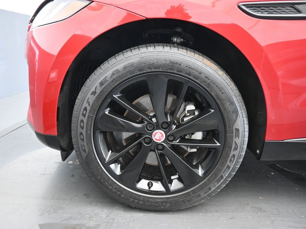 Used 2023 Jaguar F-PACE S image 54