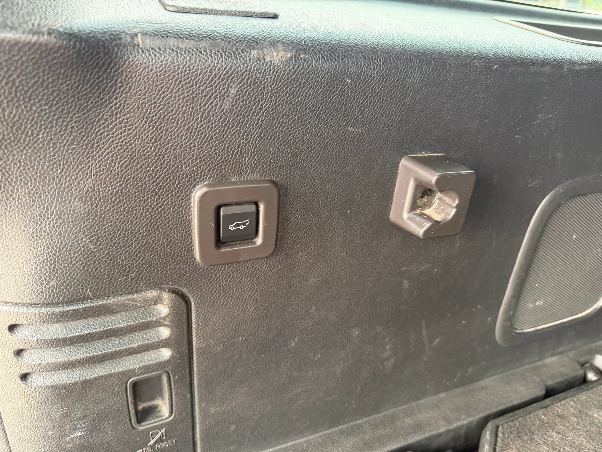 Used 2014 Lincoln Navigator L 4WD w/ Equipment Group 101A image 16
