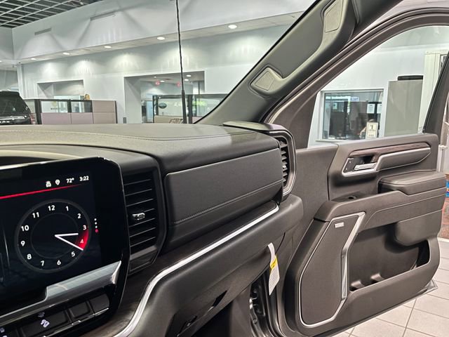 Used 2025 GMC Sierra 2500 SLT w/ SLT Premium Package AWD/4WD image 24