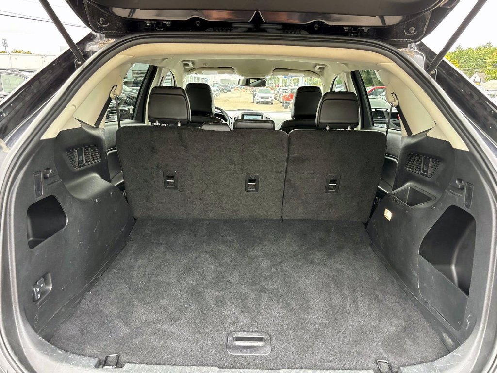 Used 2024 Ford Edge SEL AWD/4WD image 11