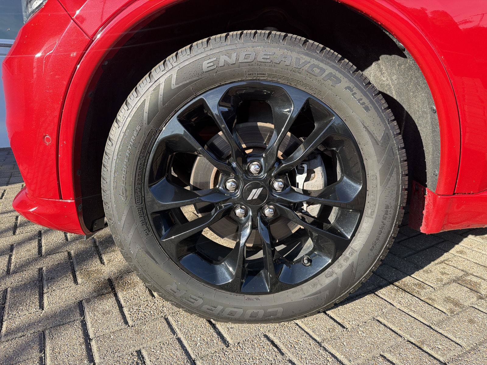 Used 2020 Dodge Durango R/T w/ Blacktop Package AWD/4WD image 10