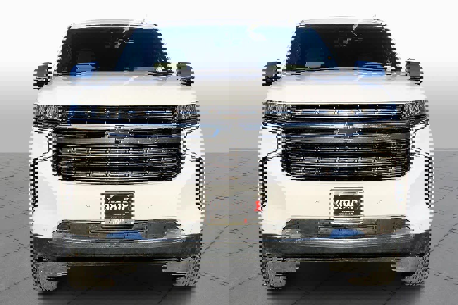 Used 2021 Chevrolet Suburban Premier w/ Premium Package image 4