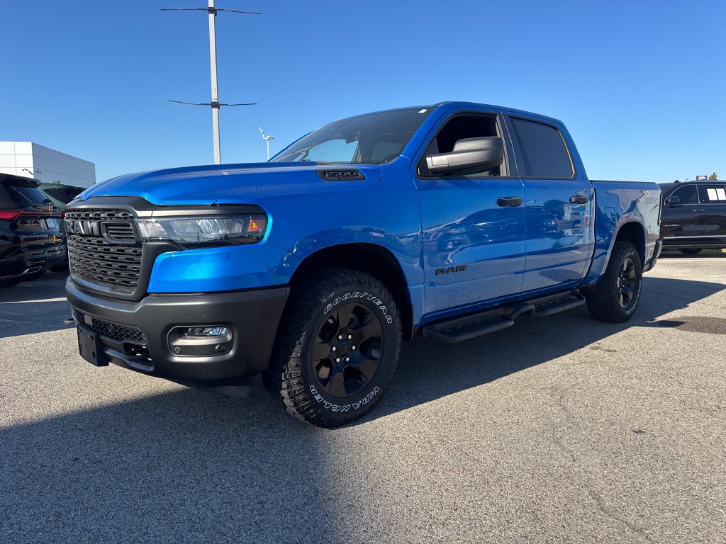 Used 2025 RAM 1500 Warlock AWD/4WD image 2