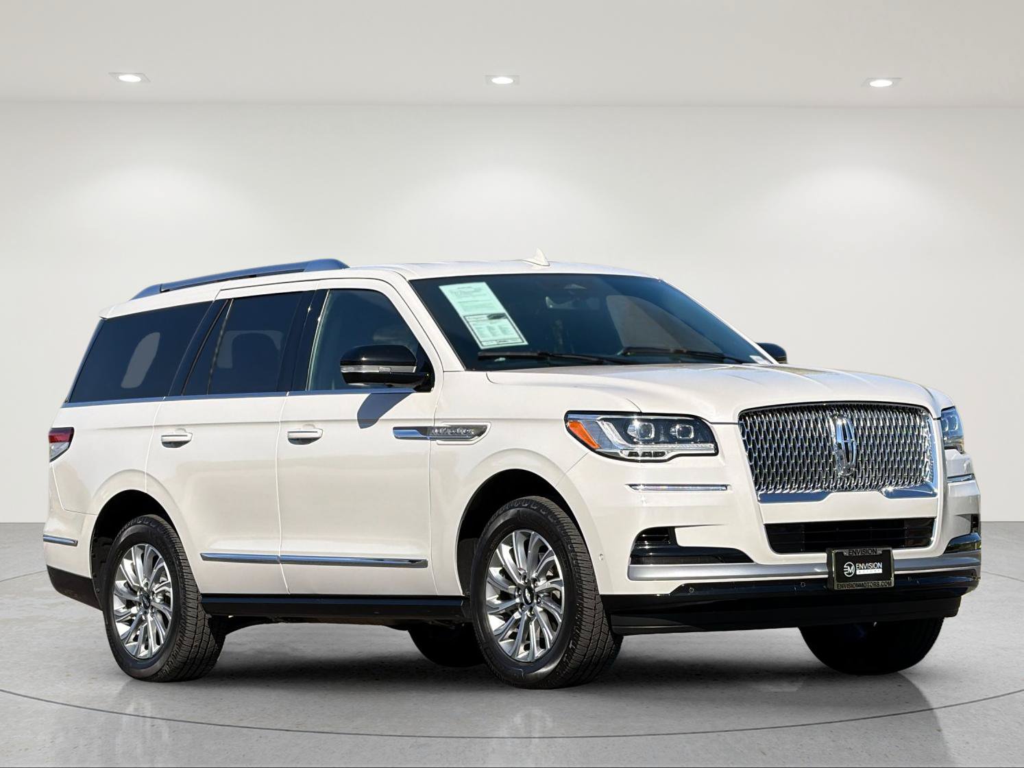 Used 2022 Lincoln Navigator 2WD image 7