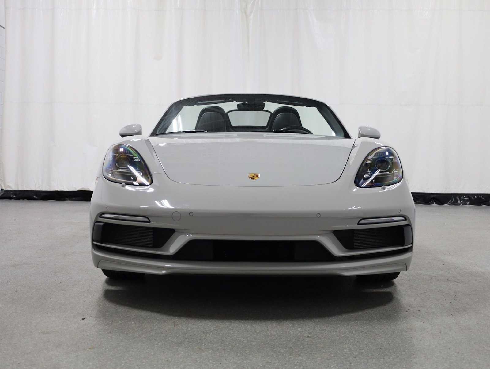 Used 2025 Porsche 718 Boxster RWD image 14