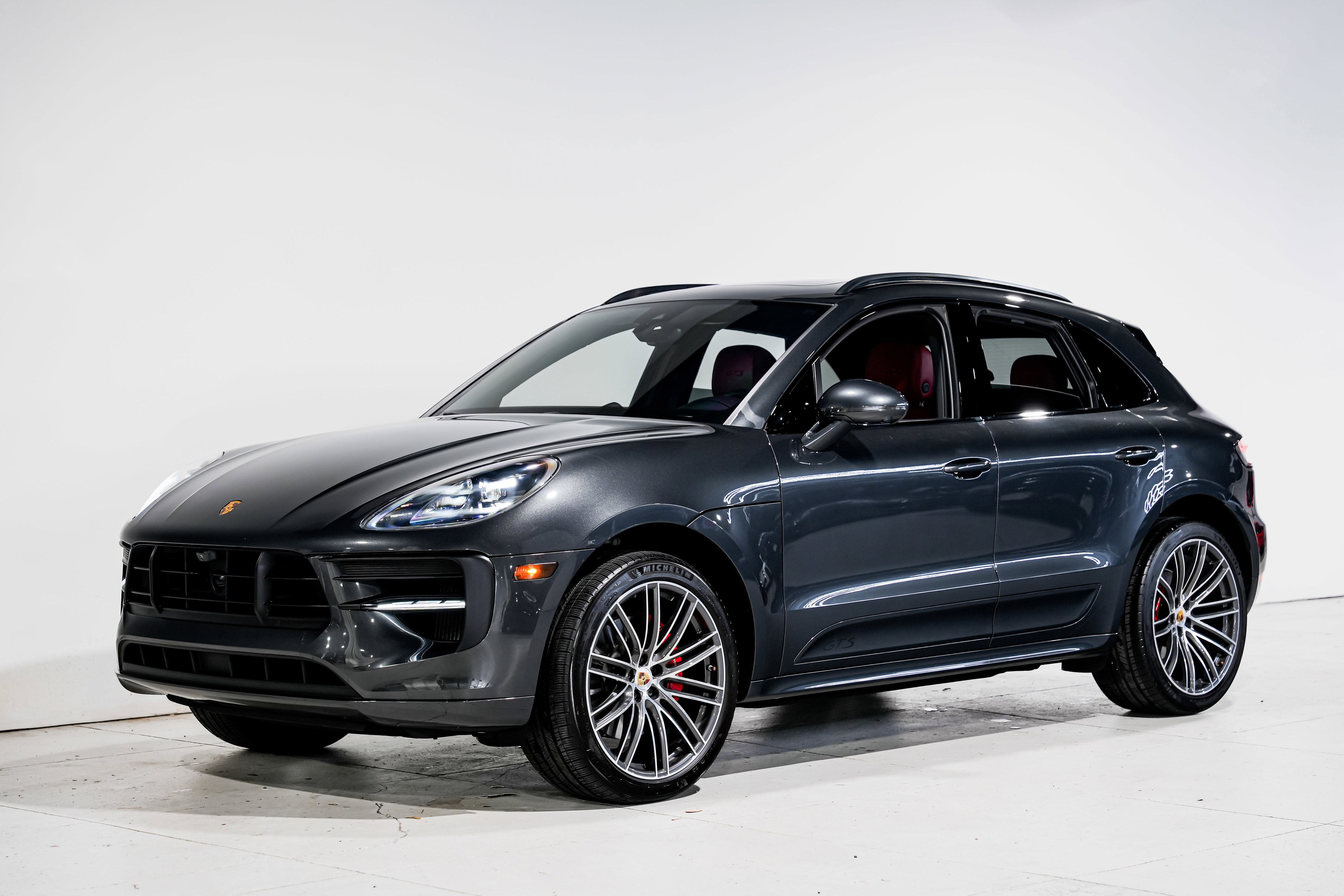Used 2021 Porsche Macan GTS image 6