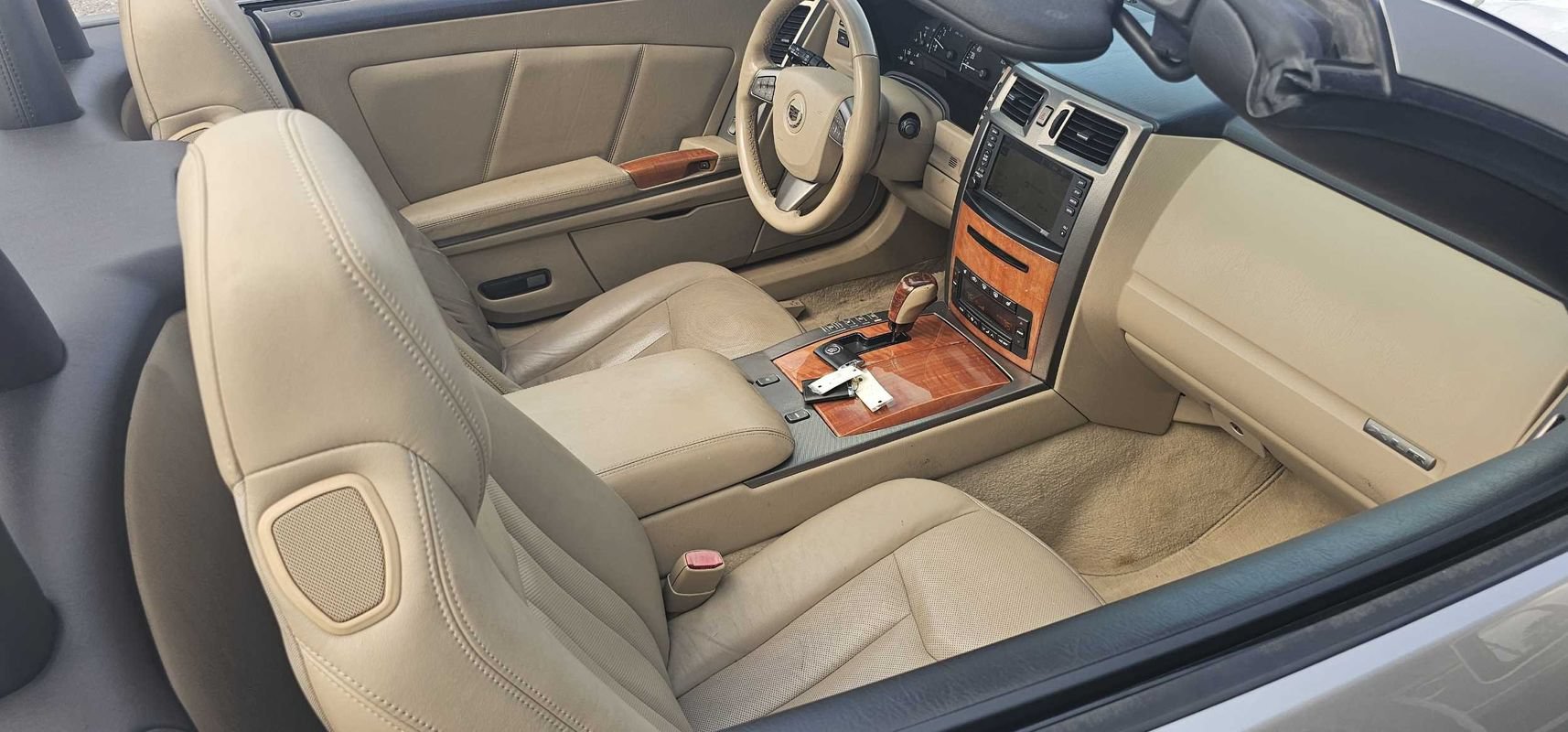 Used 2008 Cadillac XLR RWD image 26