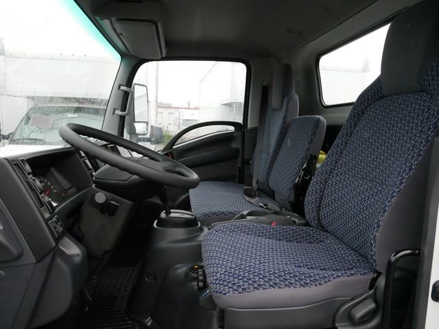 New 2024 Chevrolet Low Cab Forward 5500XG RWD image 4