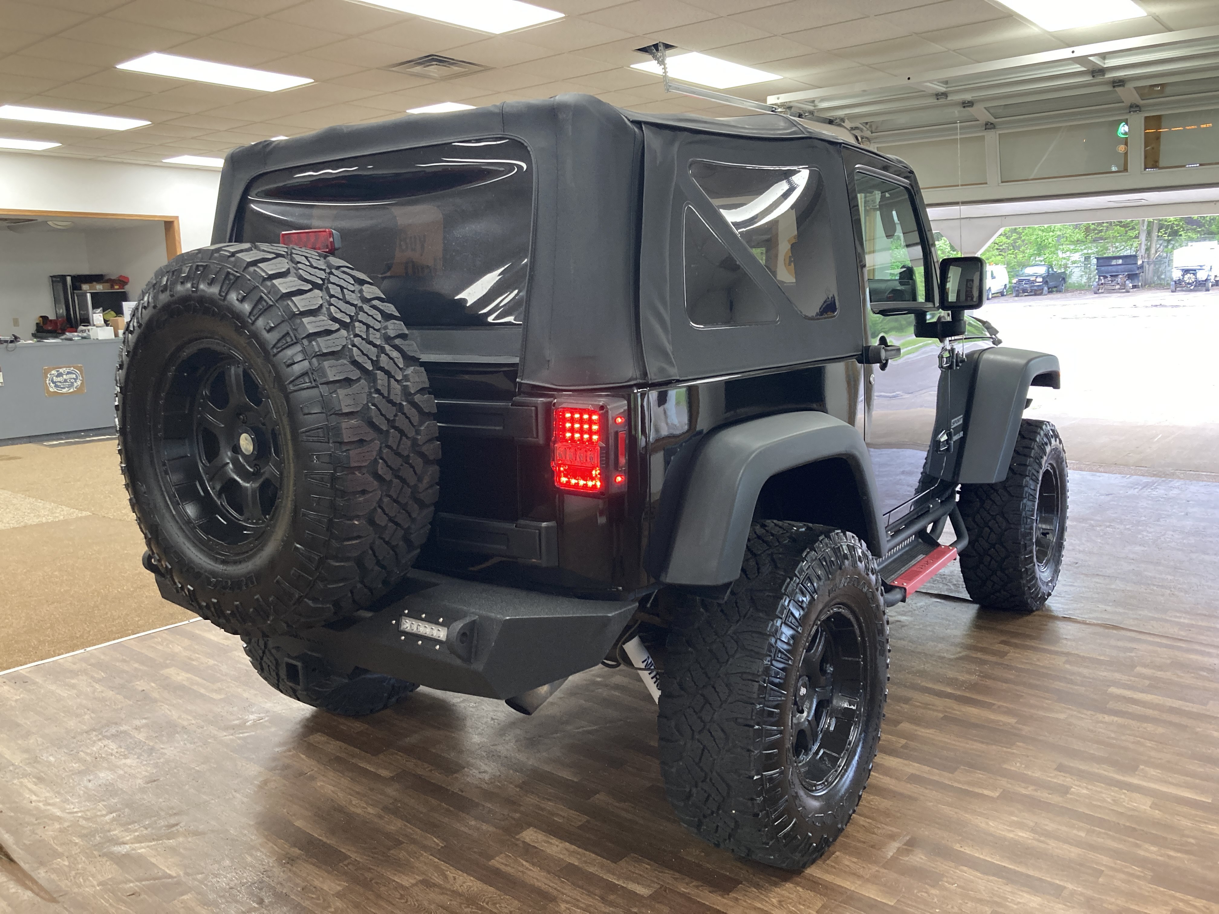 Used 2010 Jeep Wrangler Sport AWD/4WD image 7