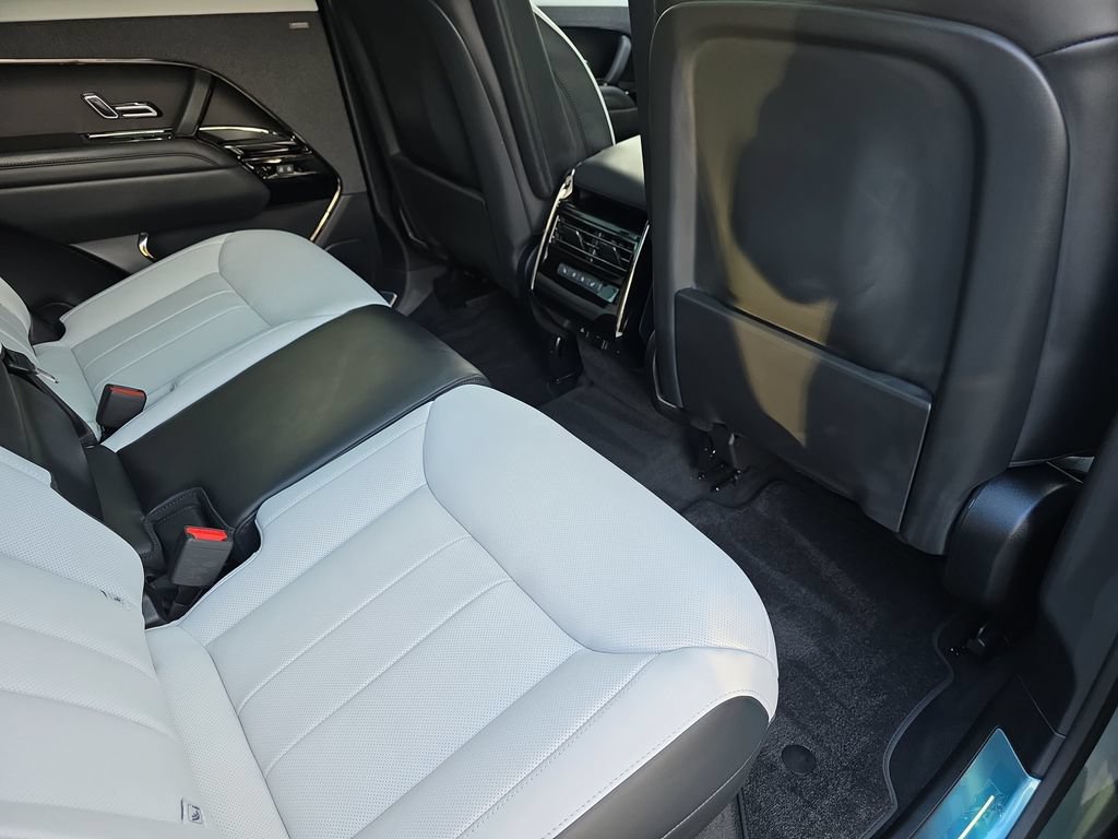 New 2026 Land Rover Range Rover Sport Dynamic SE AWD/4WD image 11