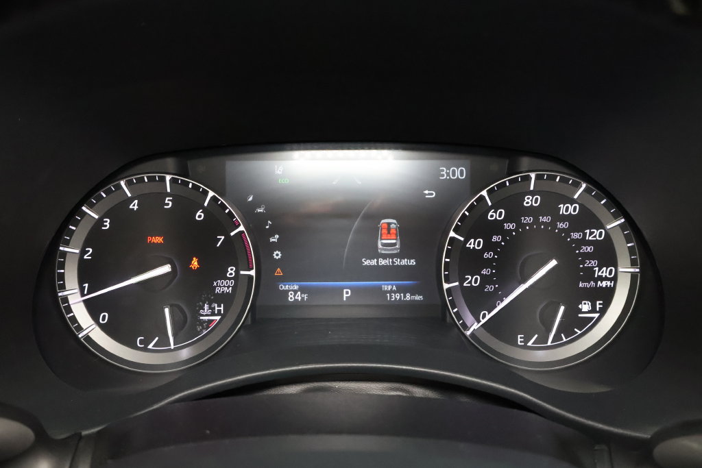 Used 2021 Toyota Highlander XLE AWD/4WD image 21
