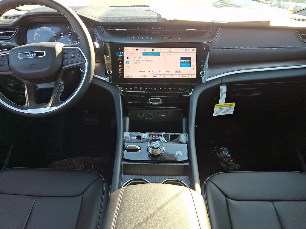 New 2026 Jeep Grand Cherokee Limited w/ Limited Altitude Package AWD/4WD image 11