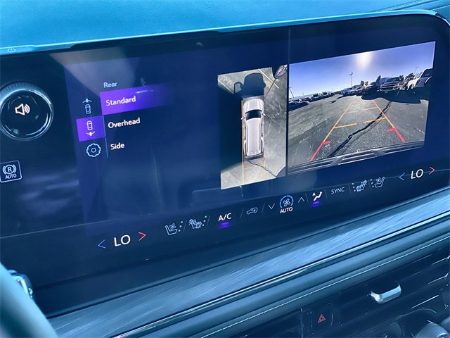 New 2026 Chevrolet Suburban Premier image 17