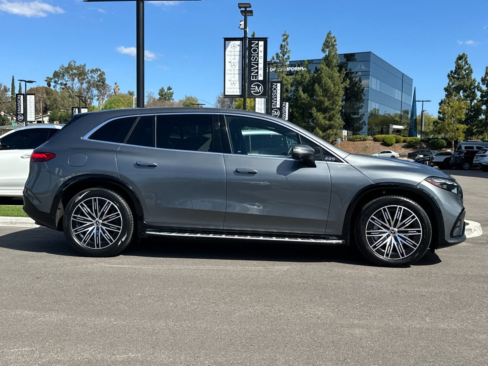 Certified 2023 Mercedes-Benz EQS 580 4MATIC SUV image 2