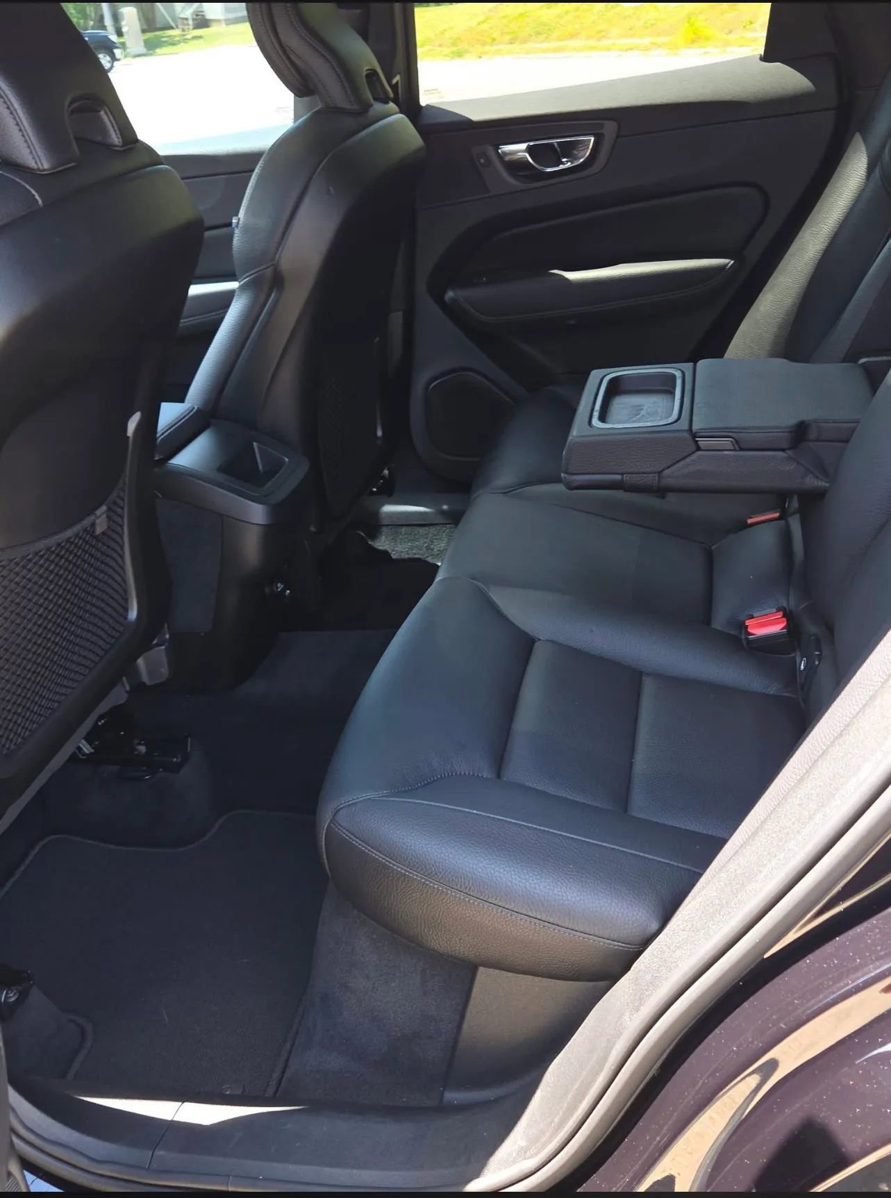 Used 2020 Volvo XC60 T5 Momentum FWD image 10