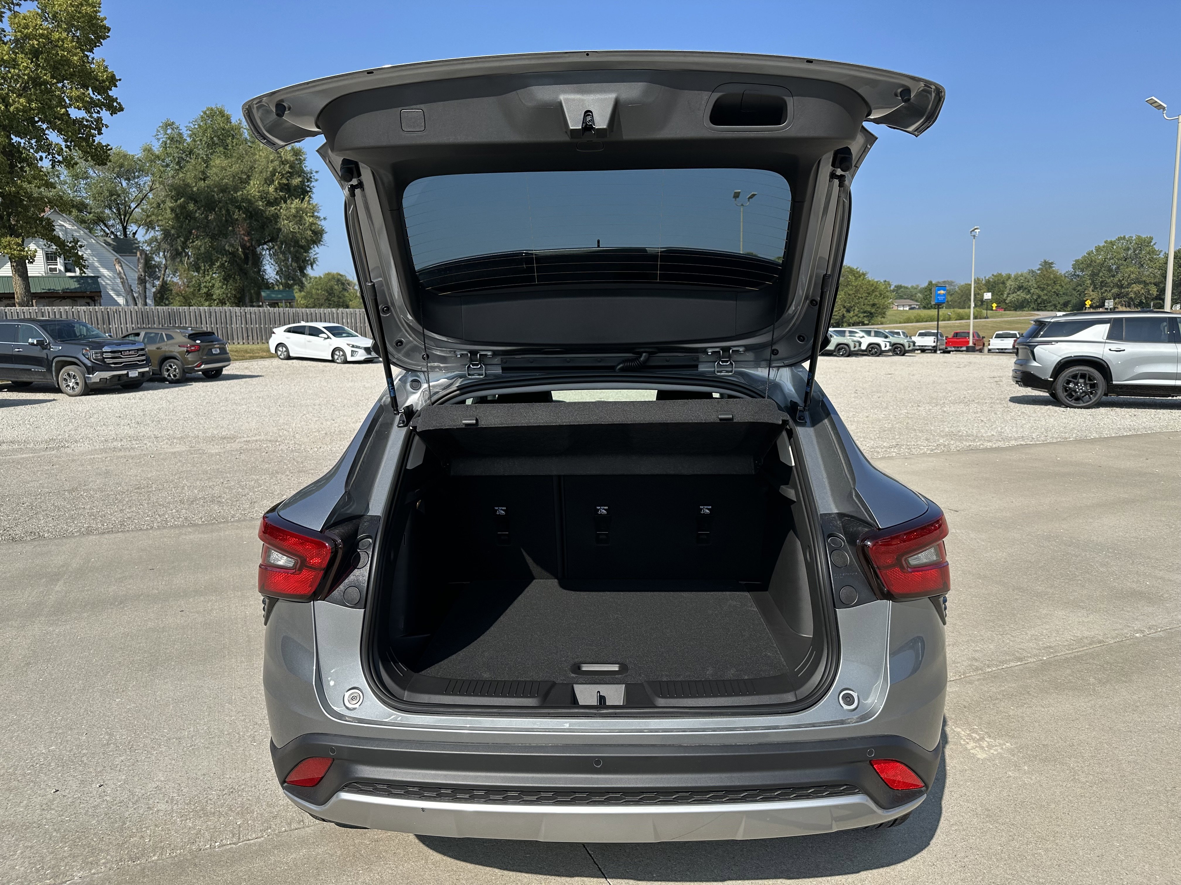 New 2025 Chevrolet Trax LT w/ Driver Confidence Package image 21