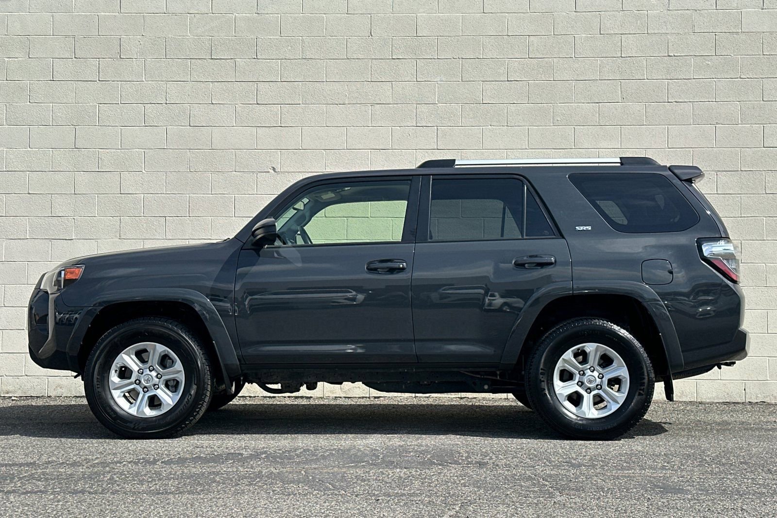Used 2024 Toyota 4Runner SR5 AWD/4WD image 7