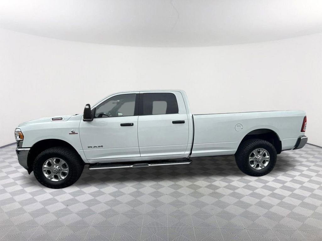 Used 2024 RAM 3500 Big Horn AWD/4WD image 32